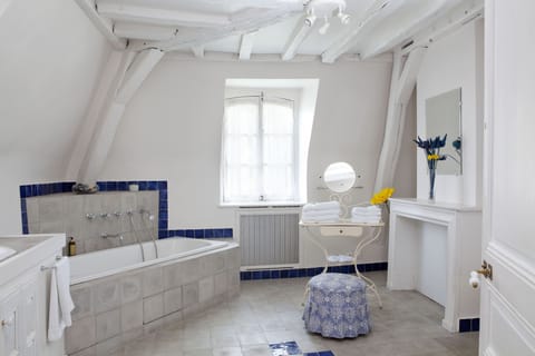 Free toiletries, towels