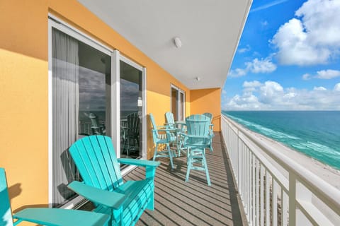 Sterling Reef 1704 balcony
