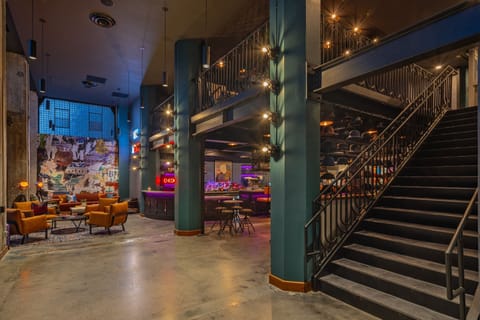 Lobby lounge