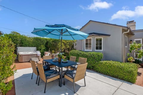 Perfect patio setting for al fresco dining, soaking up the sun, and more!