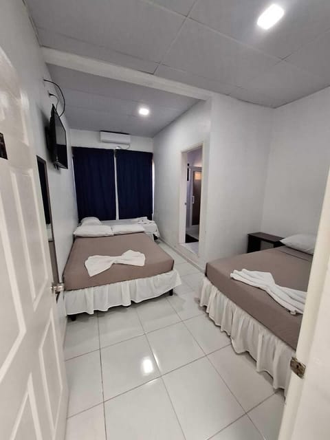 WiFi (free), bed sheets