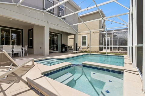 Pool & Spa