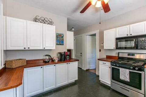 Make and enjoy your favorite coffee or hot chocolate with these coffee makers.