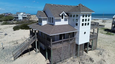 Memories south face - Memories vacation rental, Carova Beach 4x4 Northern Outer Banks NC