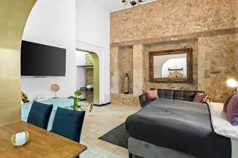 Luxury Room | Premium bedding, memory foam beds, individually decorated