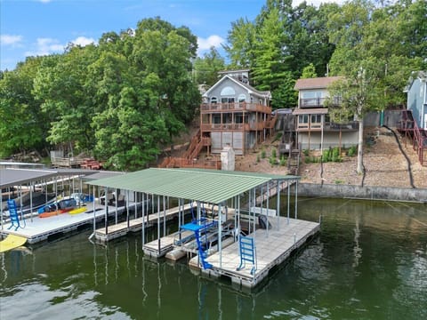 2 Boat slips are available for safe docking in cove waters!