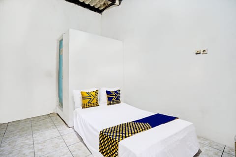 Economy Double Room | Free WiFi, bed sheets