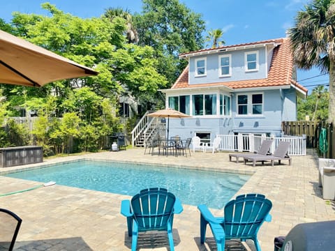 Private pool, courtyard and view of main cottage