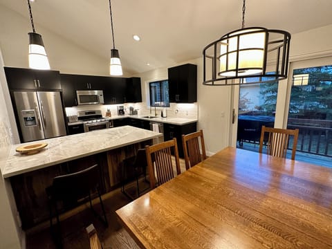 New, fully equipped kitchen with large island 