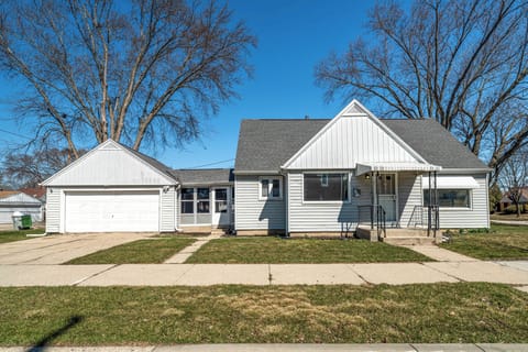 Milwaukee Vacation Rental | 3BR | 1BA | 2 Steps Required | 1,640 Sq Ft
