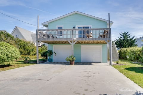 Surf City Vacation Rental | 2BR | 1BA | 1,100 Sq Ft | Stairs Required