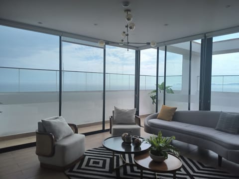 Smart TV, heated floors