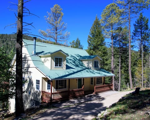 Welcome to The Elk Chateau!