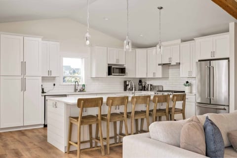 "Out of all the Airbnbs we have stayed at, this kitchen had everything and I mean everything." - Debra