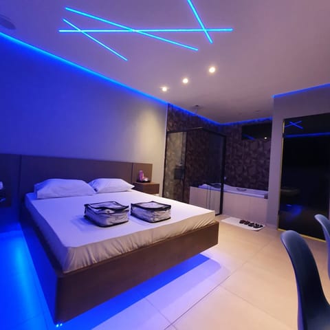 Exclusive Room | Desk, laptop workspace, free WiFi, bed sheets
