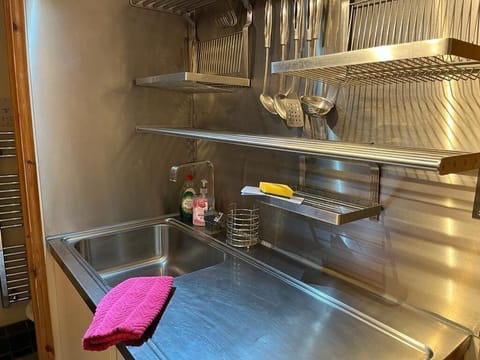 Cabin, Ensuite | Shared kitchen