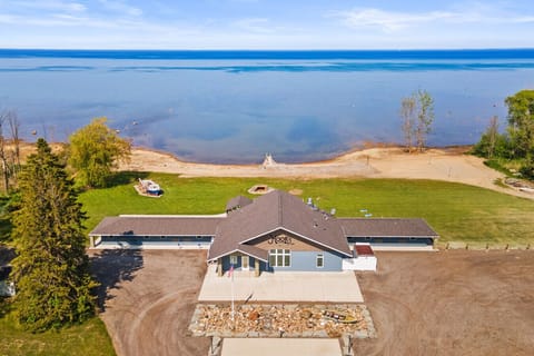 Panoramic views so good, you’ll forget your phone exists