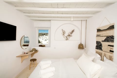 Luxury Villa | 2 bedrooms, hypo-allergenic bedding, individually decorated