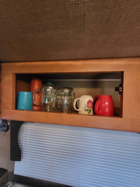 Stocked Glasses & Mugs