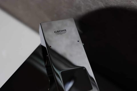 Frette Italian sheets, premium bedding, memory foam beds, minibar