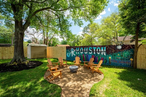 Discover the art of outdoor relaxation in our inviting lounge