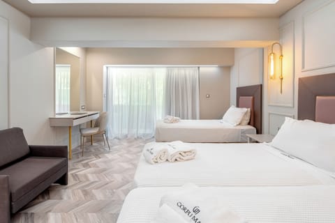 Premium bedding, minibar, in-room safe, blackout drapes