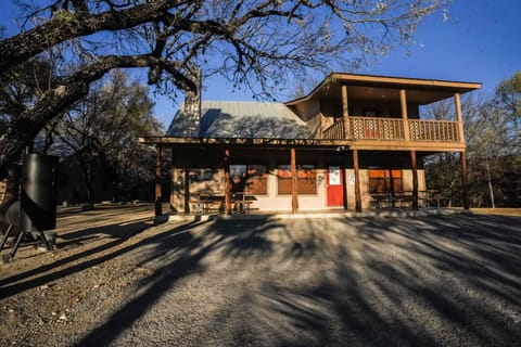 Front exterior view of cabin