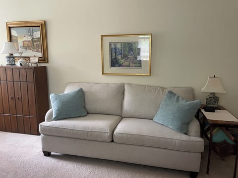 Upstairs Study with Queen Sofa Bed