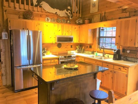 Affordable 2br/1ba Blue Ridge cabin rental