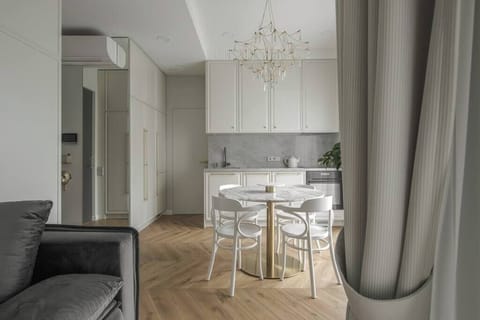 Kitchen (1)