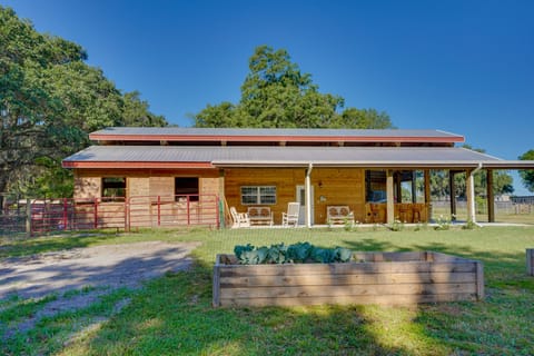 Lakeland Vacation Rental | 1BR | 1BA | 288 Sq Ft | Step-Free Access