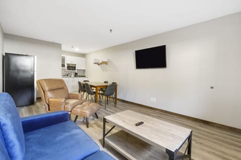 Lodge (2 Bedroom Kitchenette) | Iron/ironing board, free WiFi, bed sheets