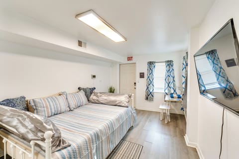 Daytona Beach Vacation Rental | Studio | 1BA | 300 Sq Ft | Step-Free Access