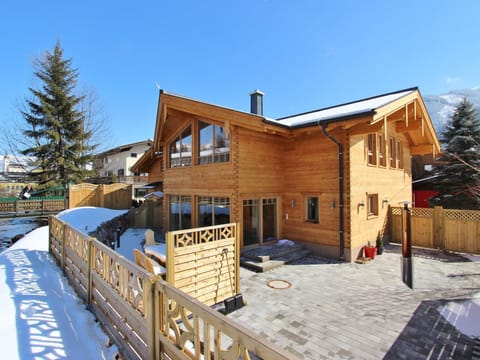 Holiday Home Exterior [winter]