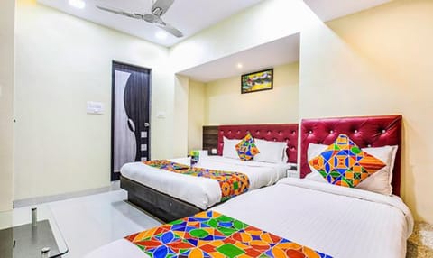 Premium Room | Egyptian cotton sheets, premium bedding, in-room safe, desk