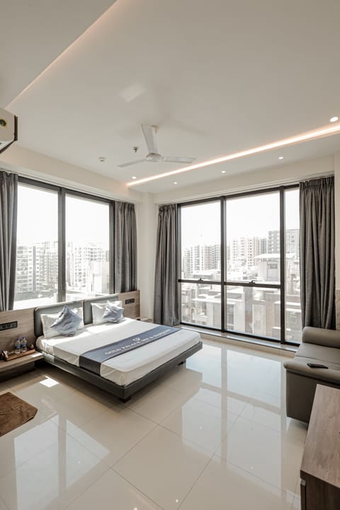 Luxury Room, City View | Free WiFi, bed sheets