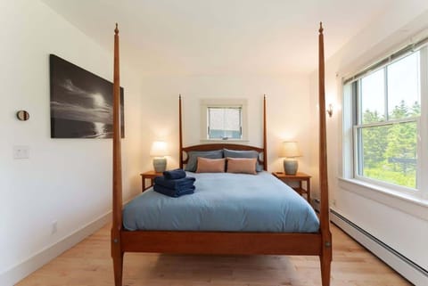 Queen bed in main house.