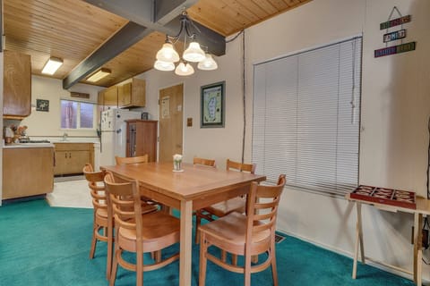 910 Pine Ridge Rd Tahoe City-print-008-009-Dining RoomKitchen-4200x2801-300dpi EDIT B2, M6