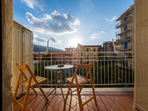 Deluxe Room | City view