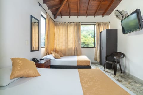 Standard Triple Room | Free WiFi, bed sheets