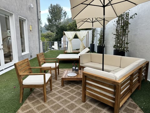 Wine sipping with the birds