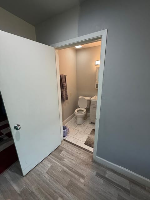 Standard Room | Bathroom | Shower, rainfall showerhead, free toiletries, towels