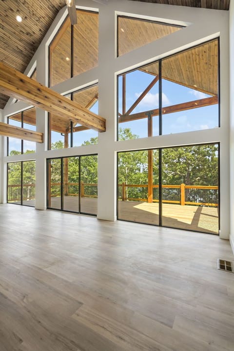 Enjoy the beautiful lake views 