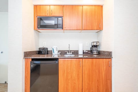 18001 Collins Ave Units 504-print-005-168-SFV 3048-4200x2800-300dpi