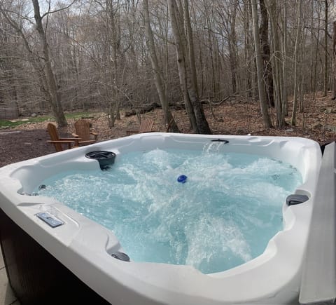 Hot tub for 4 seasons of fun