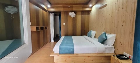 Premium Room