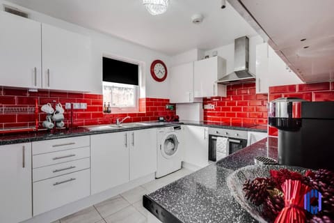 Kitchen/diner. Fully equipped with cooking equipment perfect for families. Appliances such as washer, fridge freezer, microwave,  oven are free and available for your use. - Pool table available for relaxation