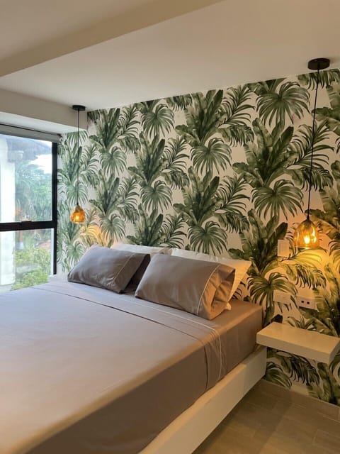 Desk, laptop workspace, free WiFi, bed sheets