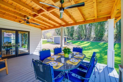 Damascus Vacation Rental | 5BR | 3.5BA | Stairs Required to Enter | 2,950 Sq Ft