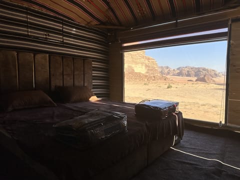 Deluxe Double or Twin Room, 1 Double Bed, Mountainside | Bed sheets